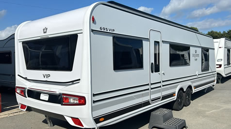 LMC 695 VIP 2025